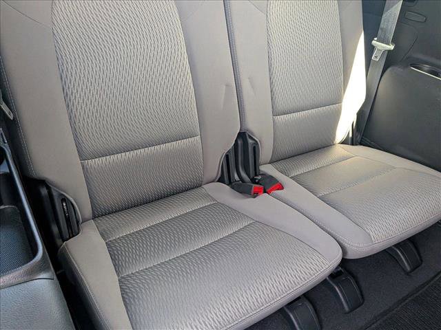 Used 2017 Hyundai Santa Fe SE FWD image 18