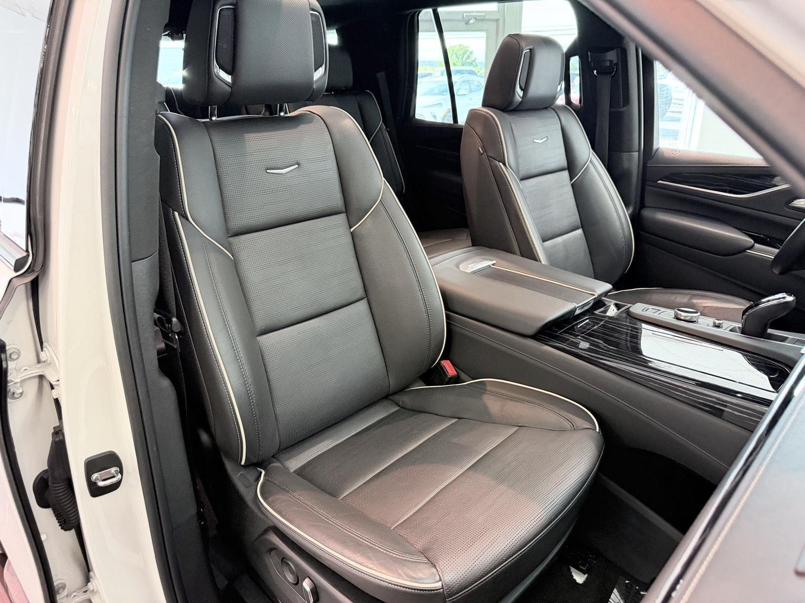 Used 2022 Cadillac Escalade Sport w/ Touring Package AWD/4WD image 34