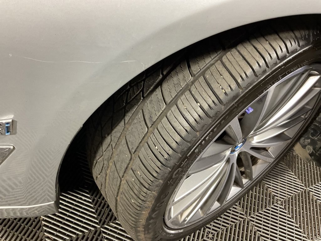 Used 2019 BMW 530e xDrive w/ Convenience Package AWD/4WD image 39
