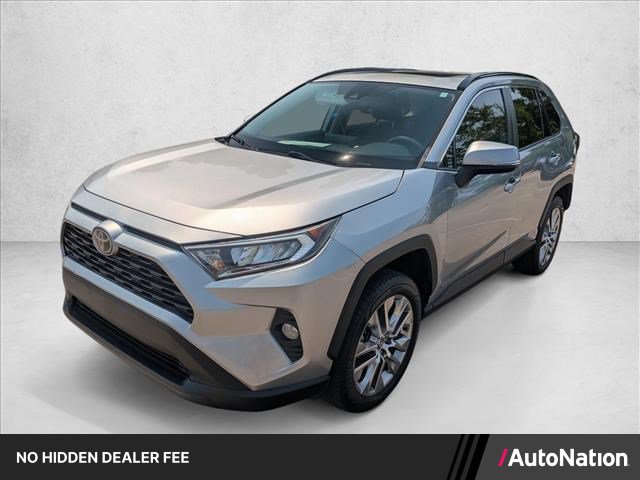 Used 2020 Toyota RAV4 XLE Premium FWD image 1