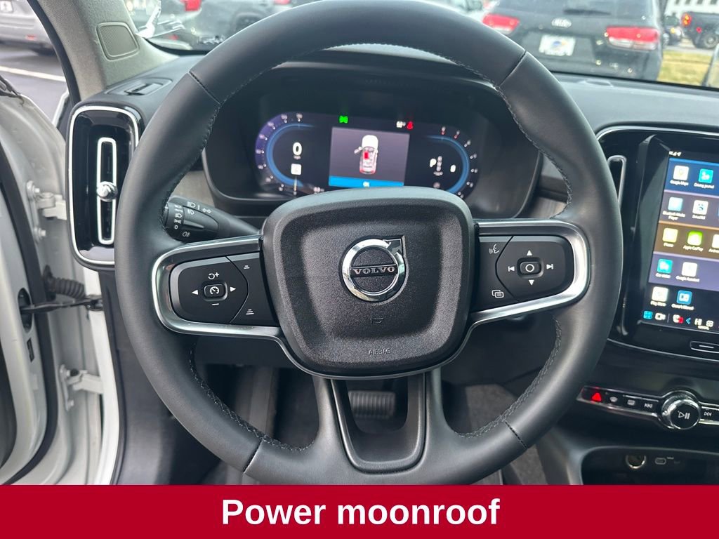 Used 2023 Volvo XC40 B5 Plus w/ Protection Package Premier image 17