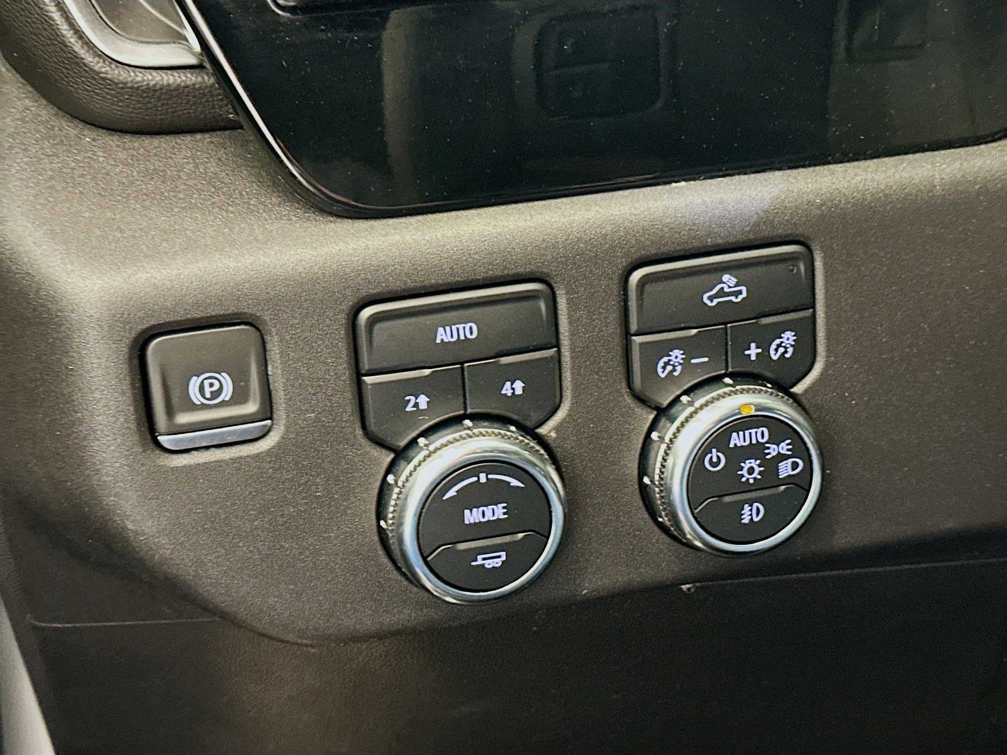 Used 2024 GMC Sierra 1500 Elevation image 17