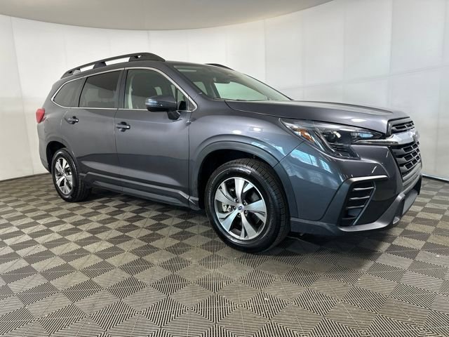 Used 2023 Subaru Ascent Premium w/ Convenience Package image 2