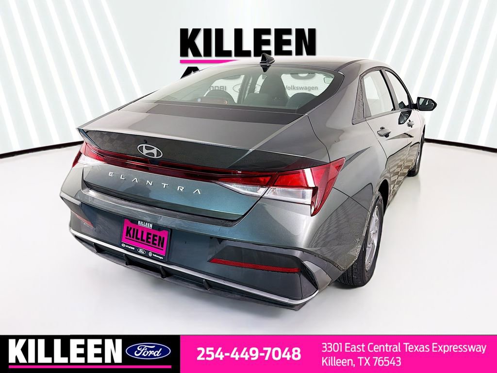 Used 2024 Hyundai Elantra SE image 8