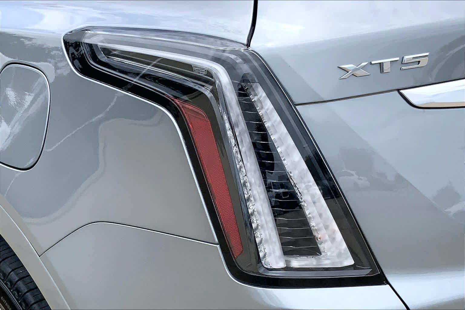 Used 2024 Cadillac XT5 Sportv w/ Technology Package AWD/4WD image 28