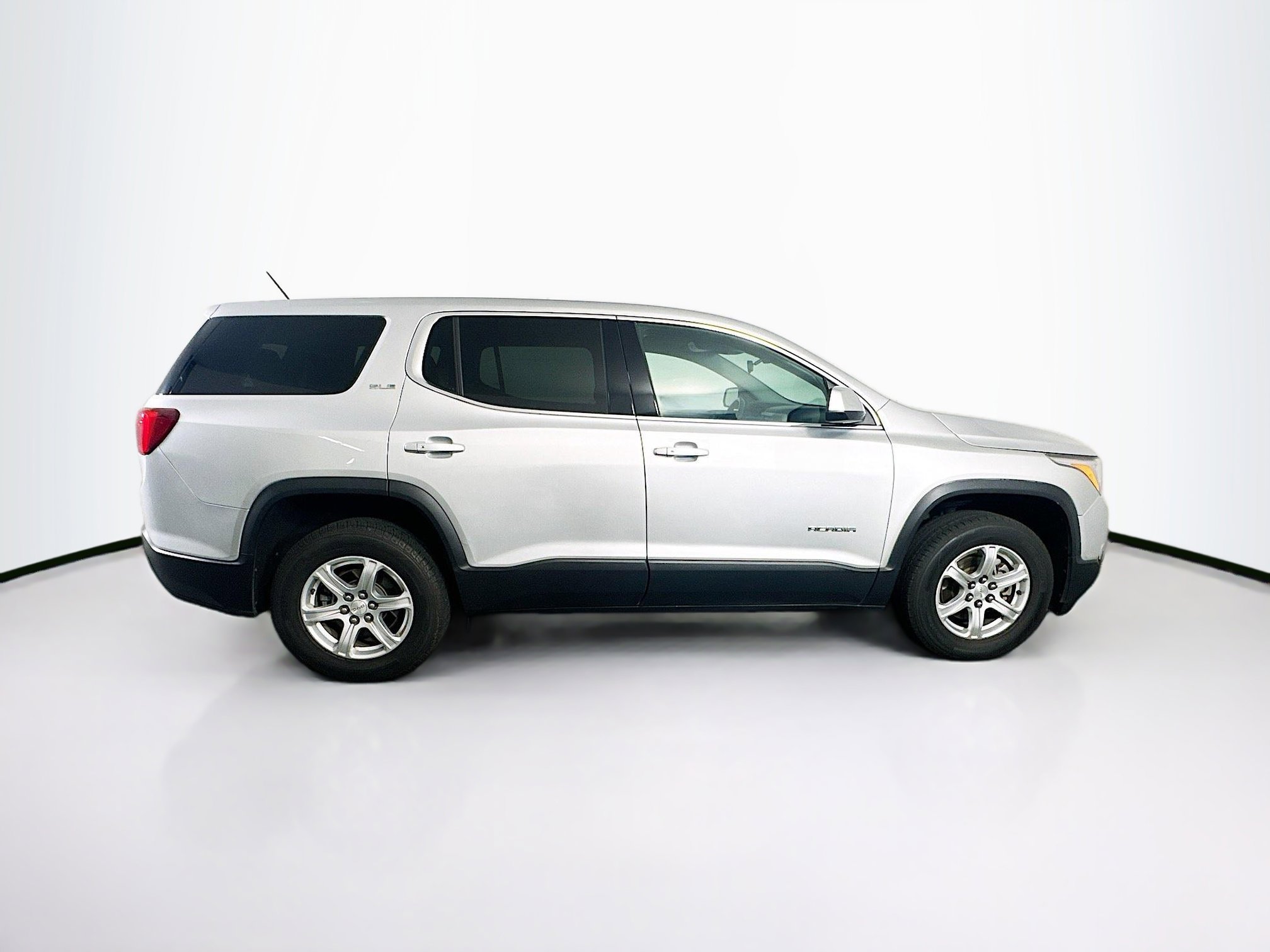 Used 2017 GMC Acadia SLE image 10