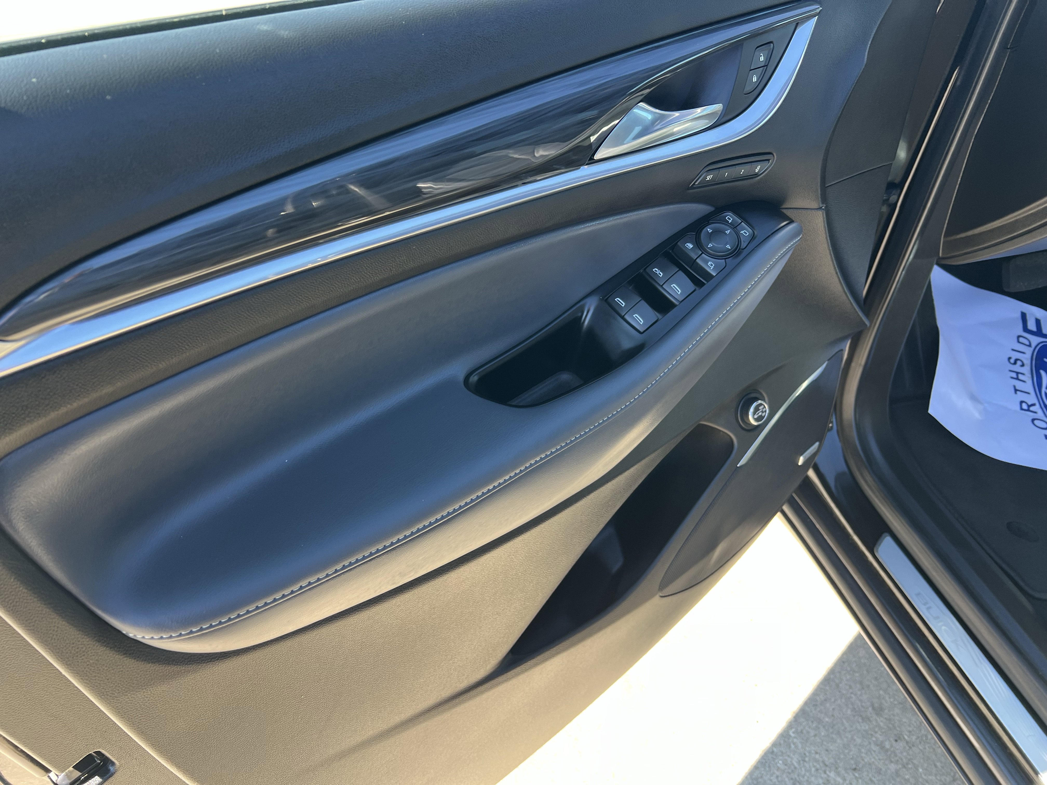 Used 2024 Buick Enclave Premium image 14