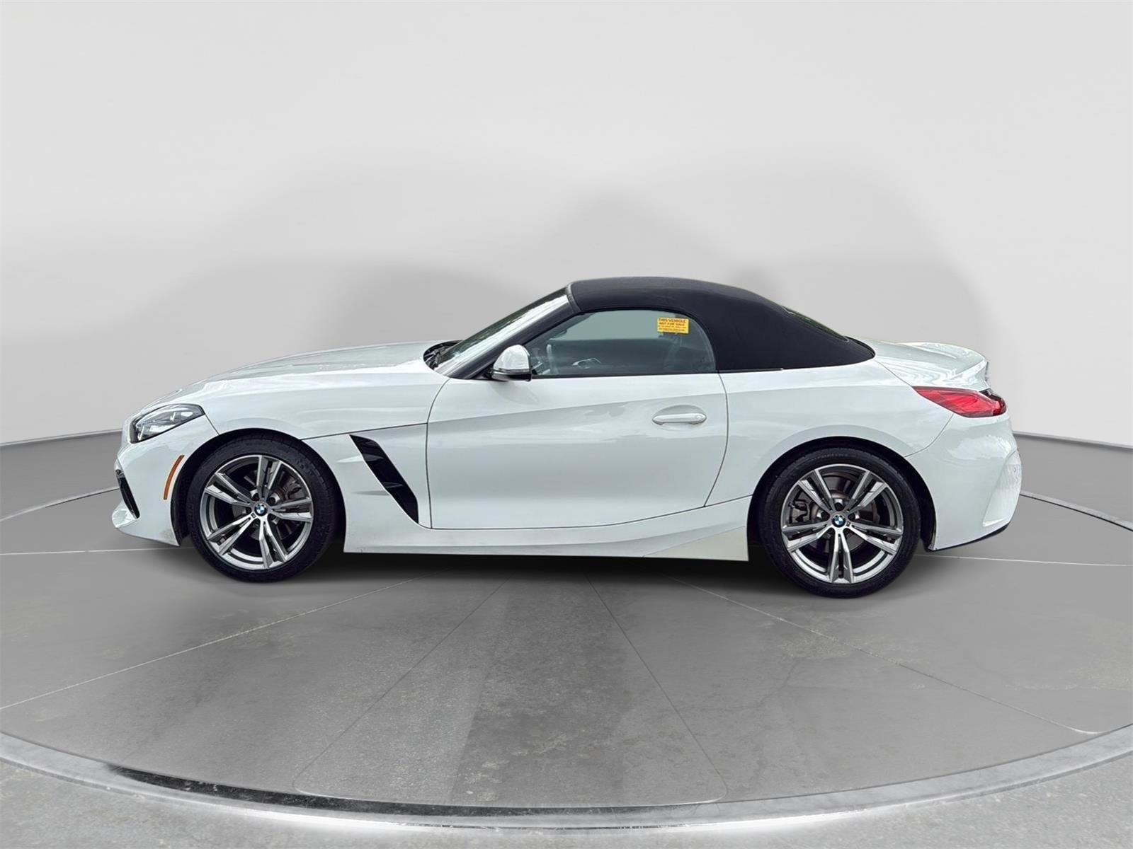 Certified 2023 BMW Z4 sDrive30i w/ Convenience Package RWD image 2