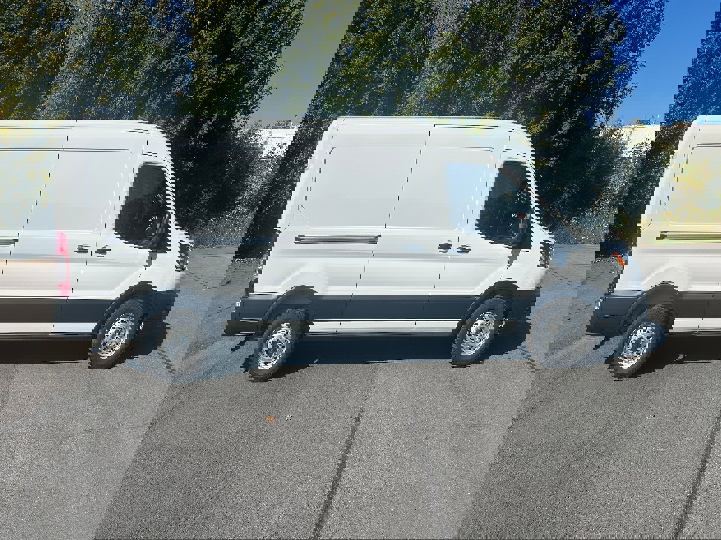 New 2025 Ford Transit 250 148 Medium Roof Extended AWD