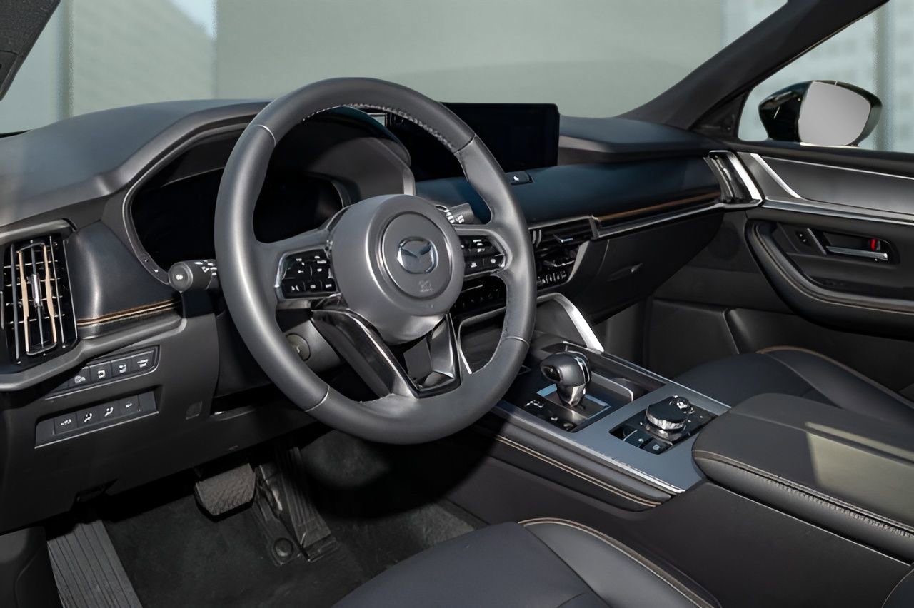 Used 2025 MAZDA CX-70 3.3 Turbo S w/ Premium Package image 15