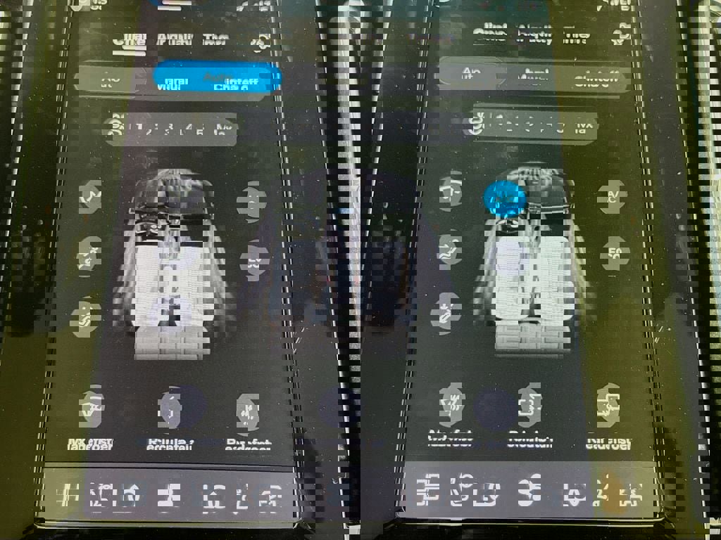 Certified 2023 Volvo C40 P8 Recharge Ultimate w/ Protection Package Premier image 16