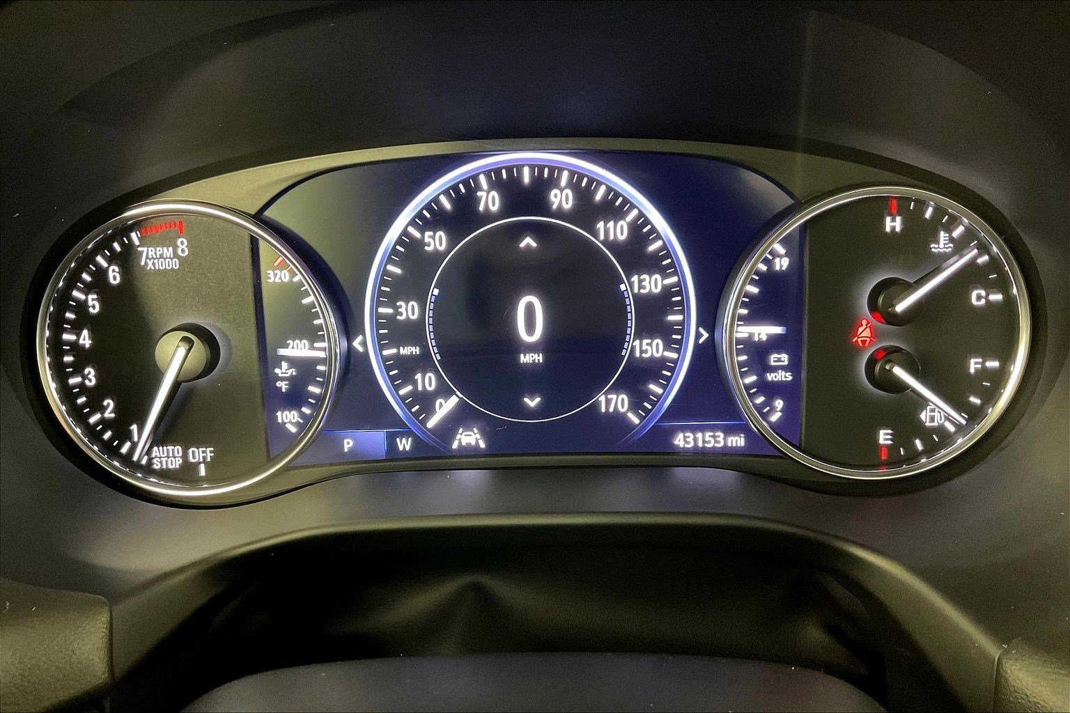 Used 2023 Buick Enclave Avenir image 13