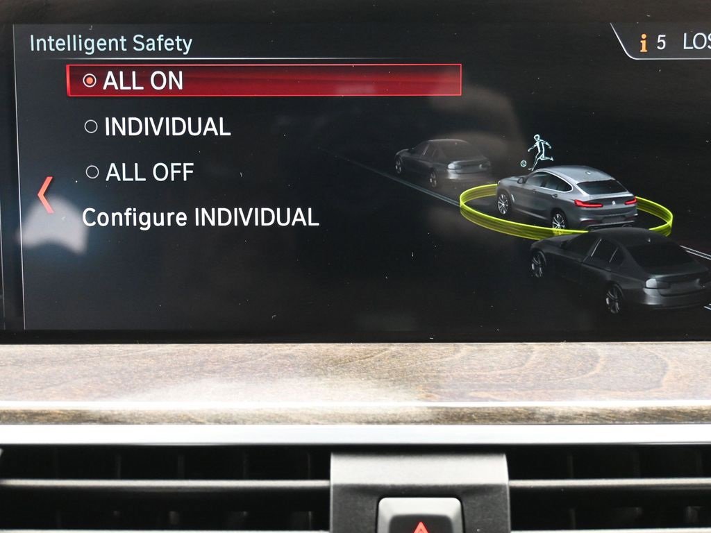 Used 2019 BMW X4 M40i w/ Premium Package image 16