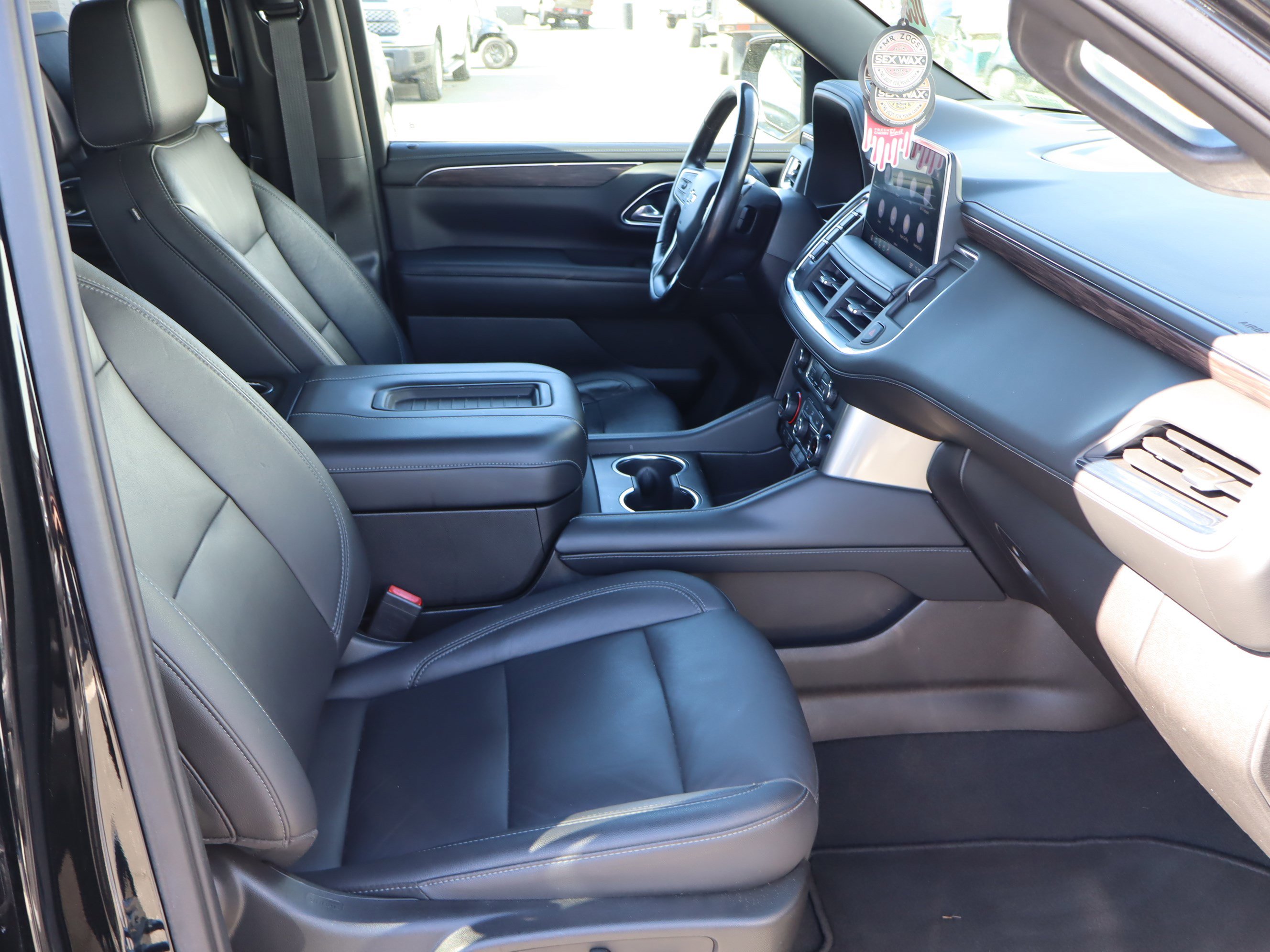 Used 2021 Chevrolet Tahoe Z71 w/ Z71 Off-Road Package image 41