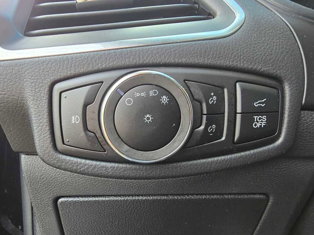 Used 2024 Ford Edge Titanium image 20