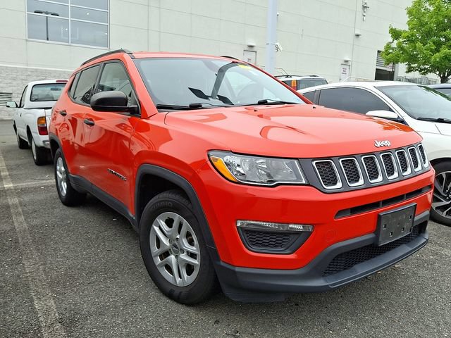 Used 2017 Jeep Compass Sport w/ Tech Group FWD image 3