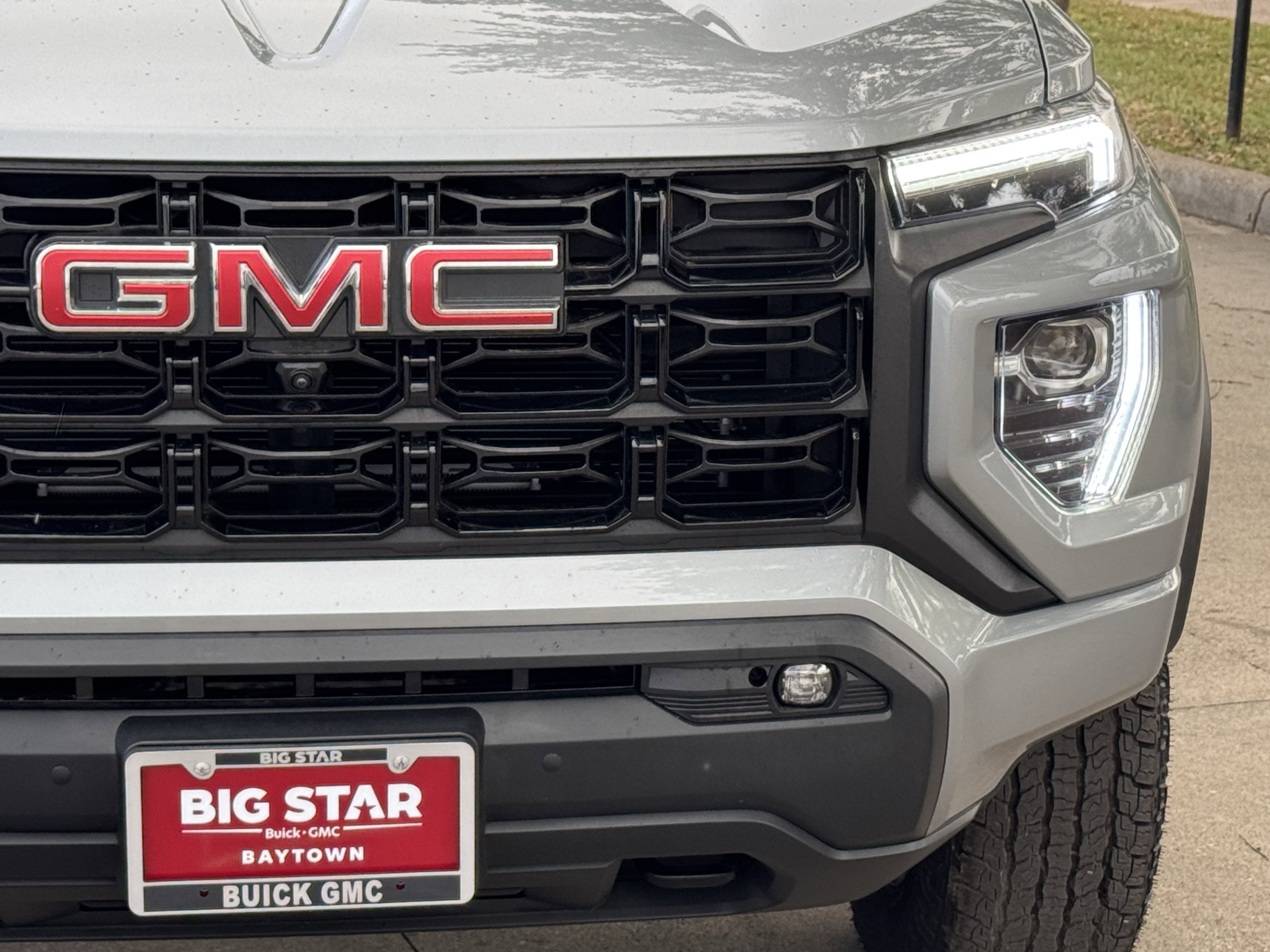 Used 2025 GMC Canyon Elevation w/ Convenience Package image 3