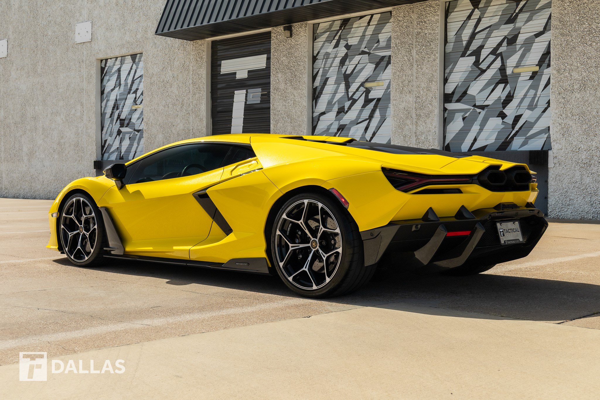 Used 2024 Lamborghini Revuelto AWD/4WD image 10