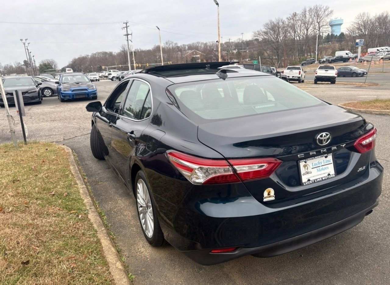 Used 2020 Toyota Camry XLE image 4