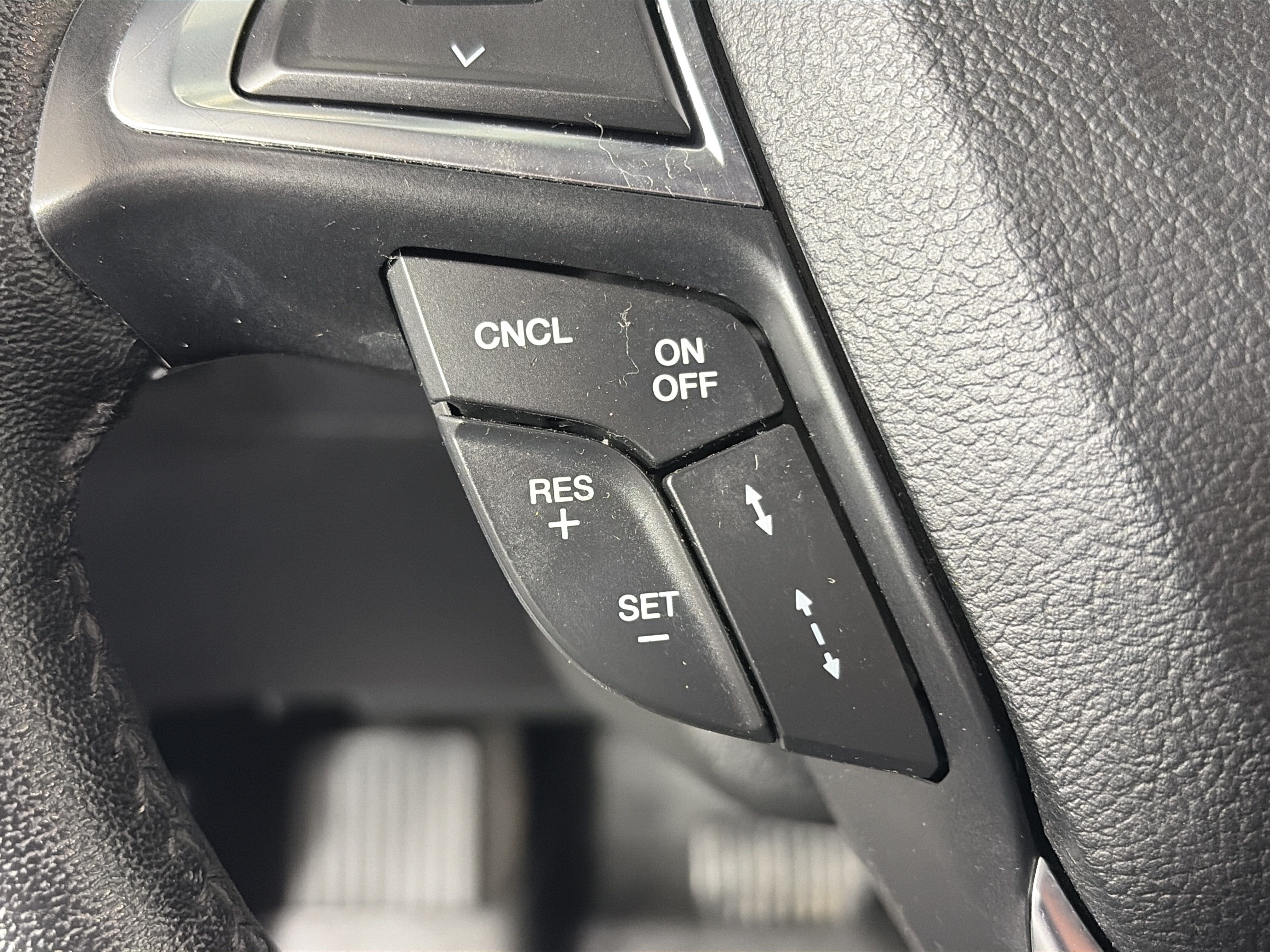 Used 2019 Ford Fusion Titanium FWD image 33