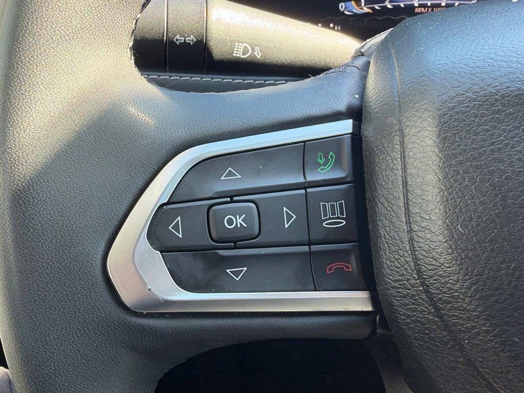 Used 2023 Jeep Compass High Altitude AWD/4WD image 23