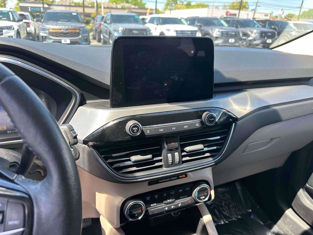 Used 2021 Ford Escape Titanium AWD/4WD image 28
