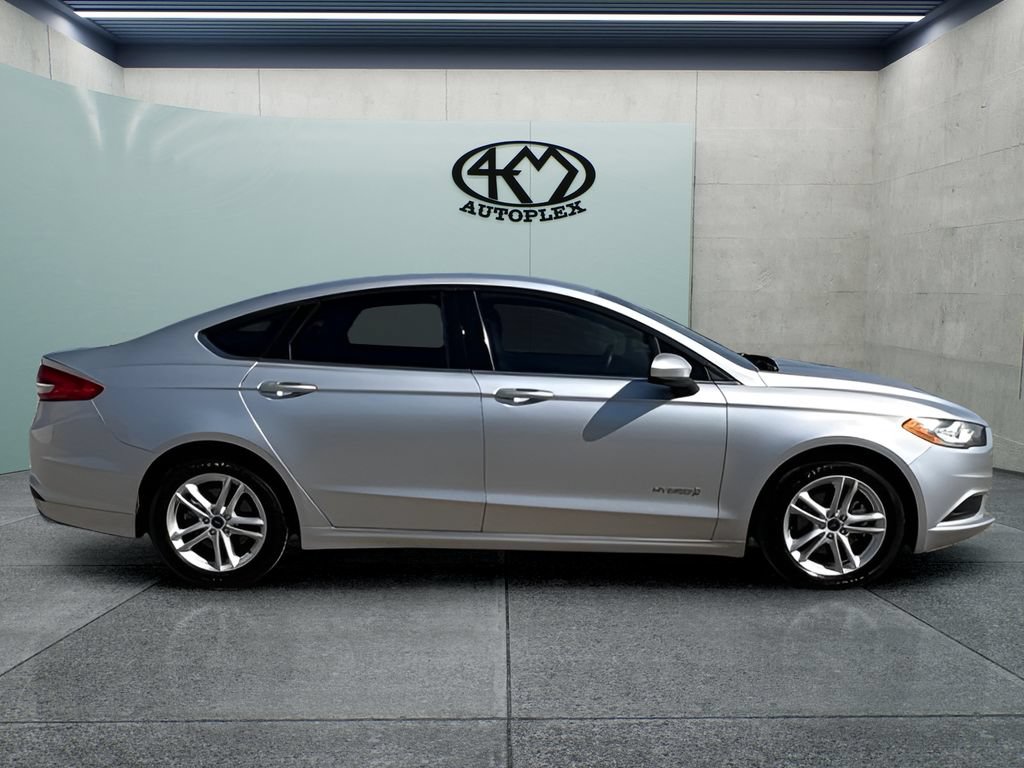 Used 2018 Ford Fusion S FWD image 2