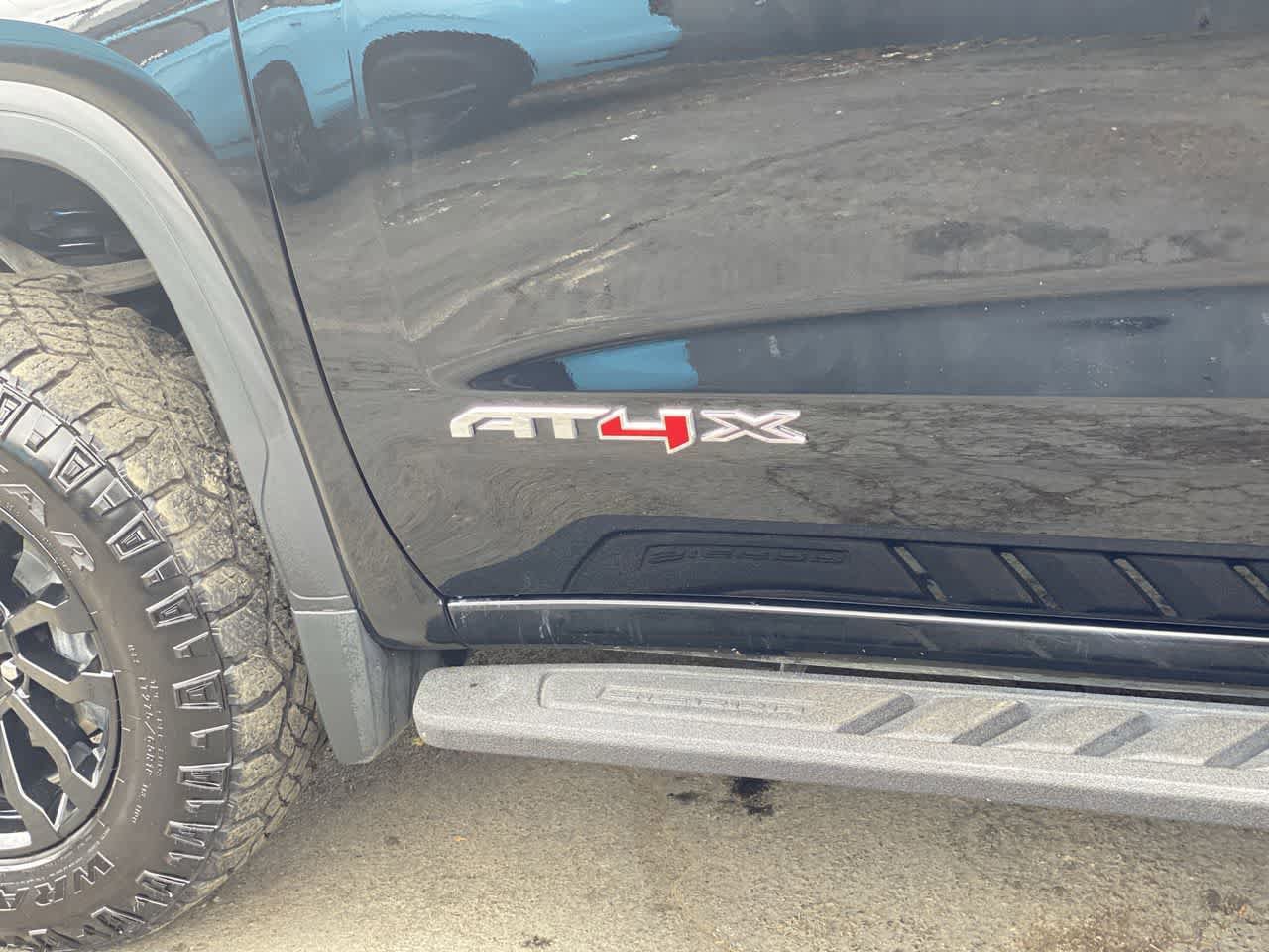 Used 2022 GMC Sierra 1500 AT4X AWD/4WD image 10