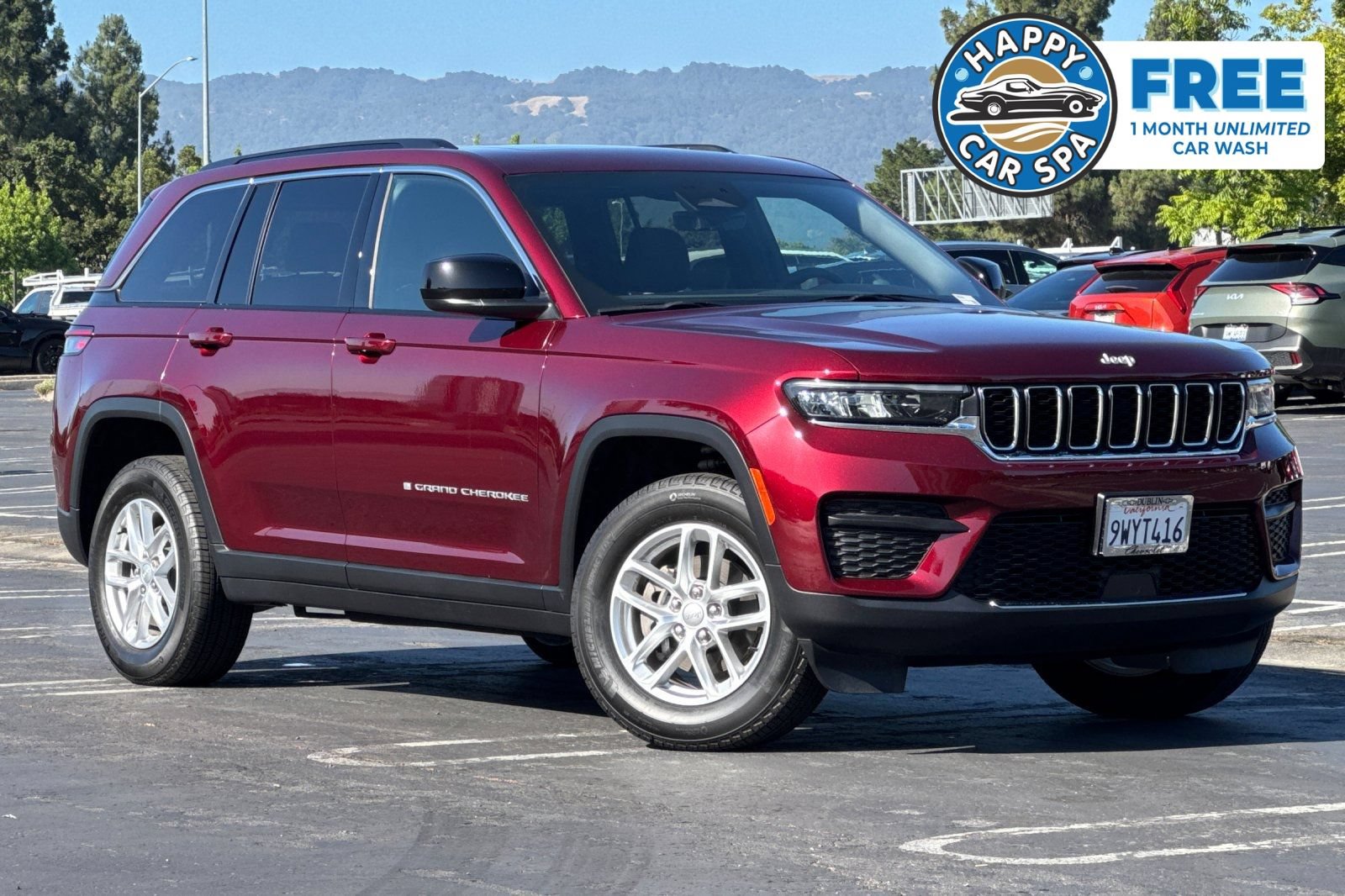 Used 2025 Jeep Grand Cherokee Laredo X w/ Luxury Tech Group I RWD image 1