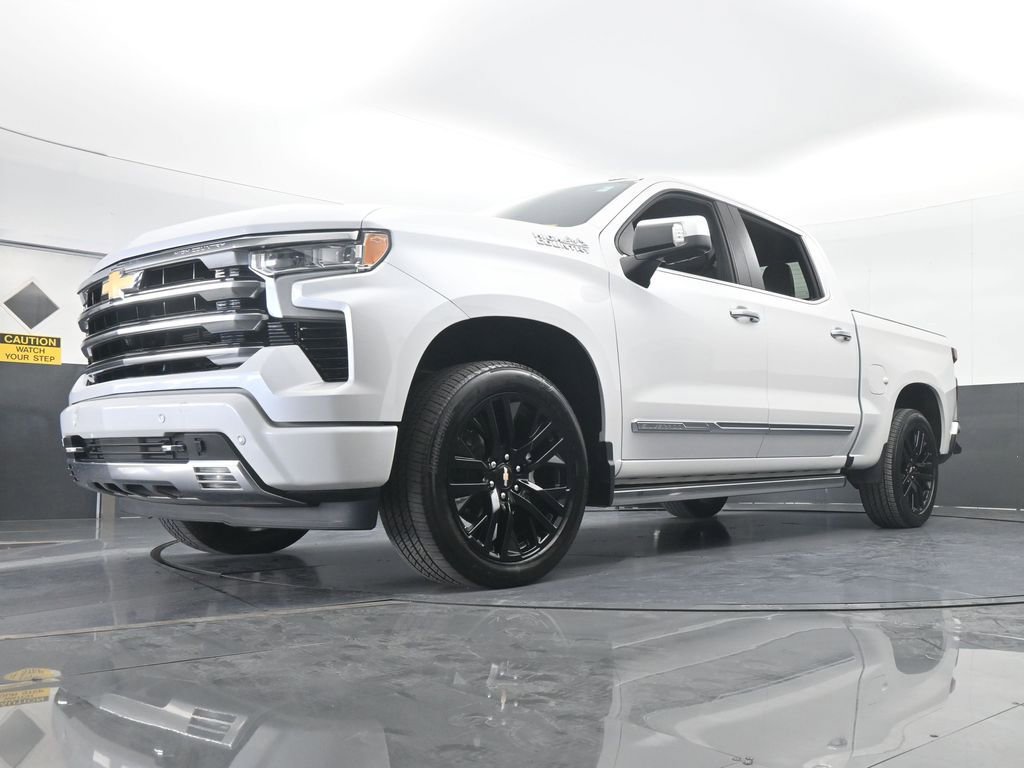 Used 2024 Chevrolet Silverado 1500 High Country w/ Technology Package image 79