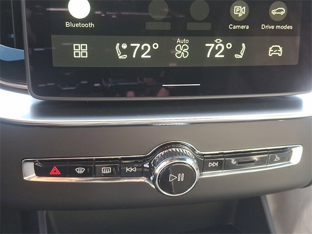 New 2026 Volvo XC90 B6 Plus w/ Protection Package Premier image 9