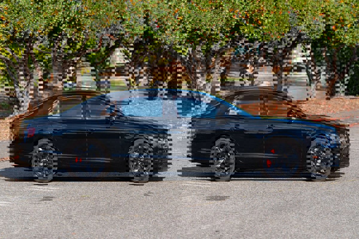 Used 2015 Bentley Flying Spur V8 image 19