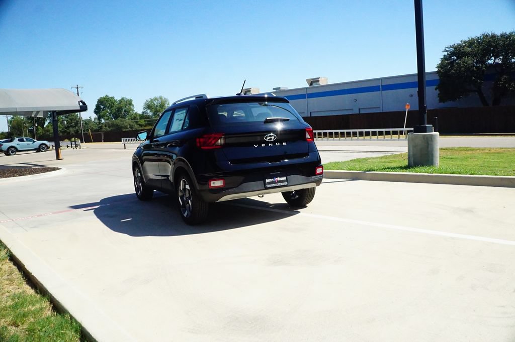 New 2026 Hyundai Venue SEL FWD image 6