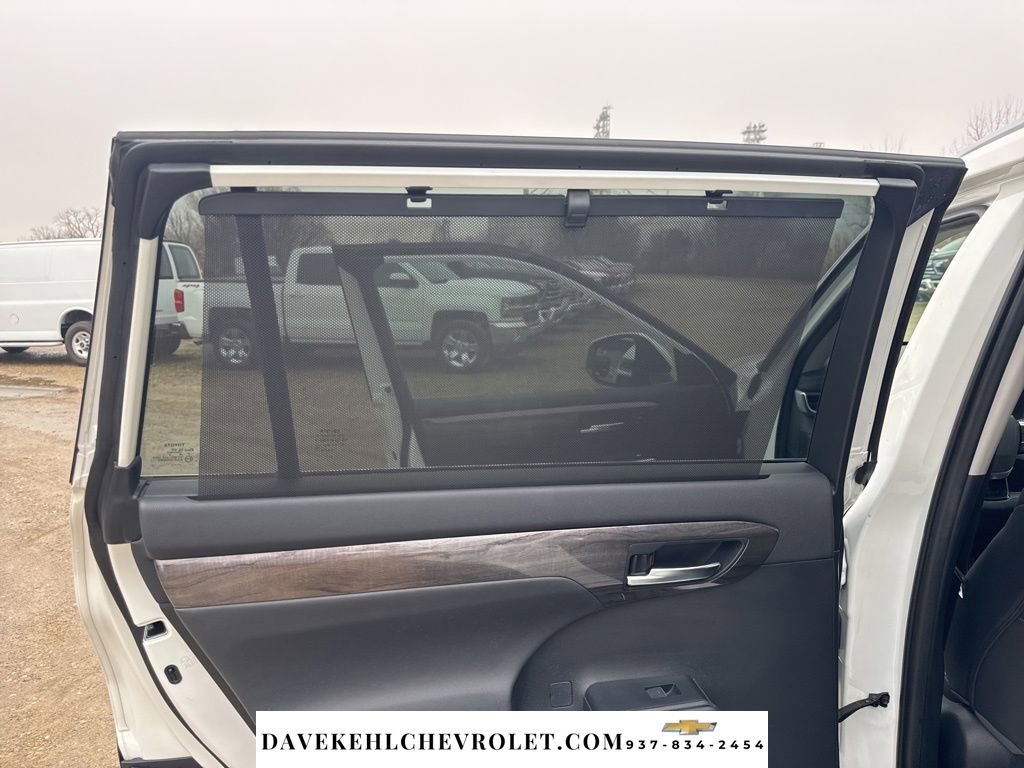 Used 2020 Toyota Highlander Limited image 21