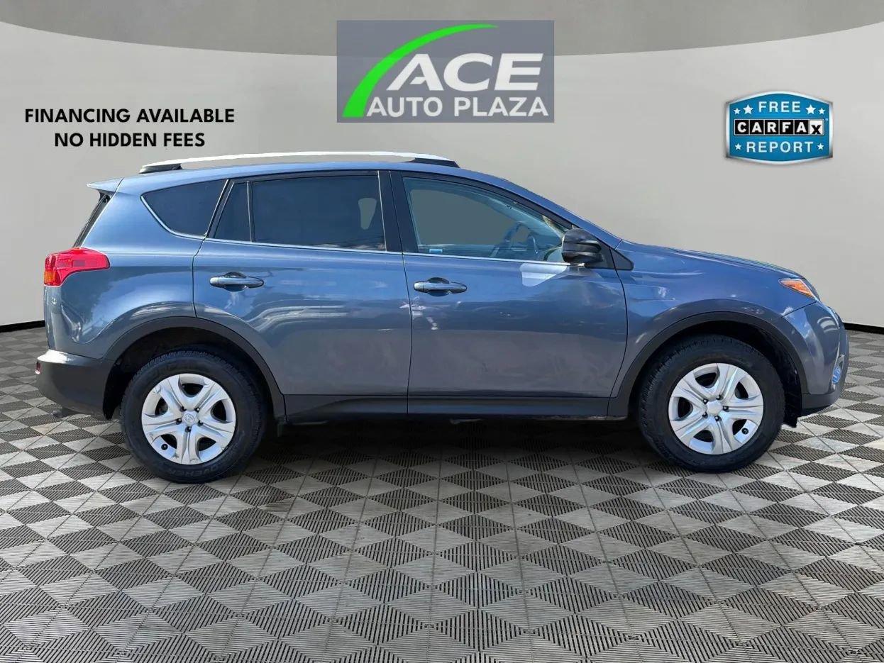 Used 2013 Toyota RAV4 LE AWD/4WD image 4
