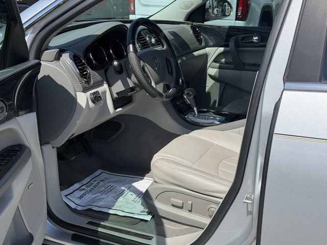 Used 2017 Buick Enclave Leather FWD image 13
