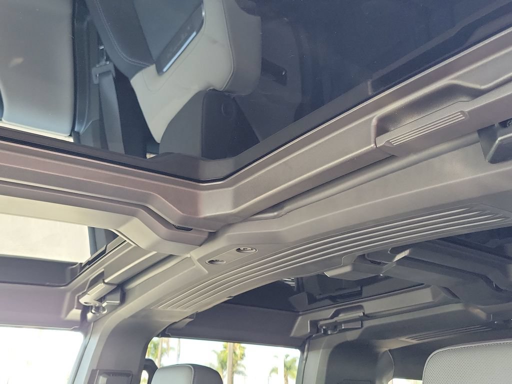 Used 2026 GMC Hummer EV SUV AWD/4WD image 18