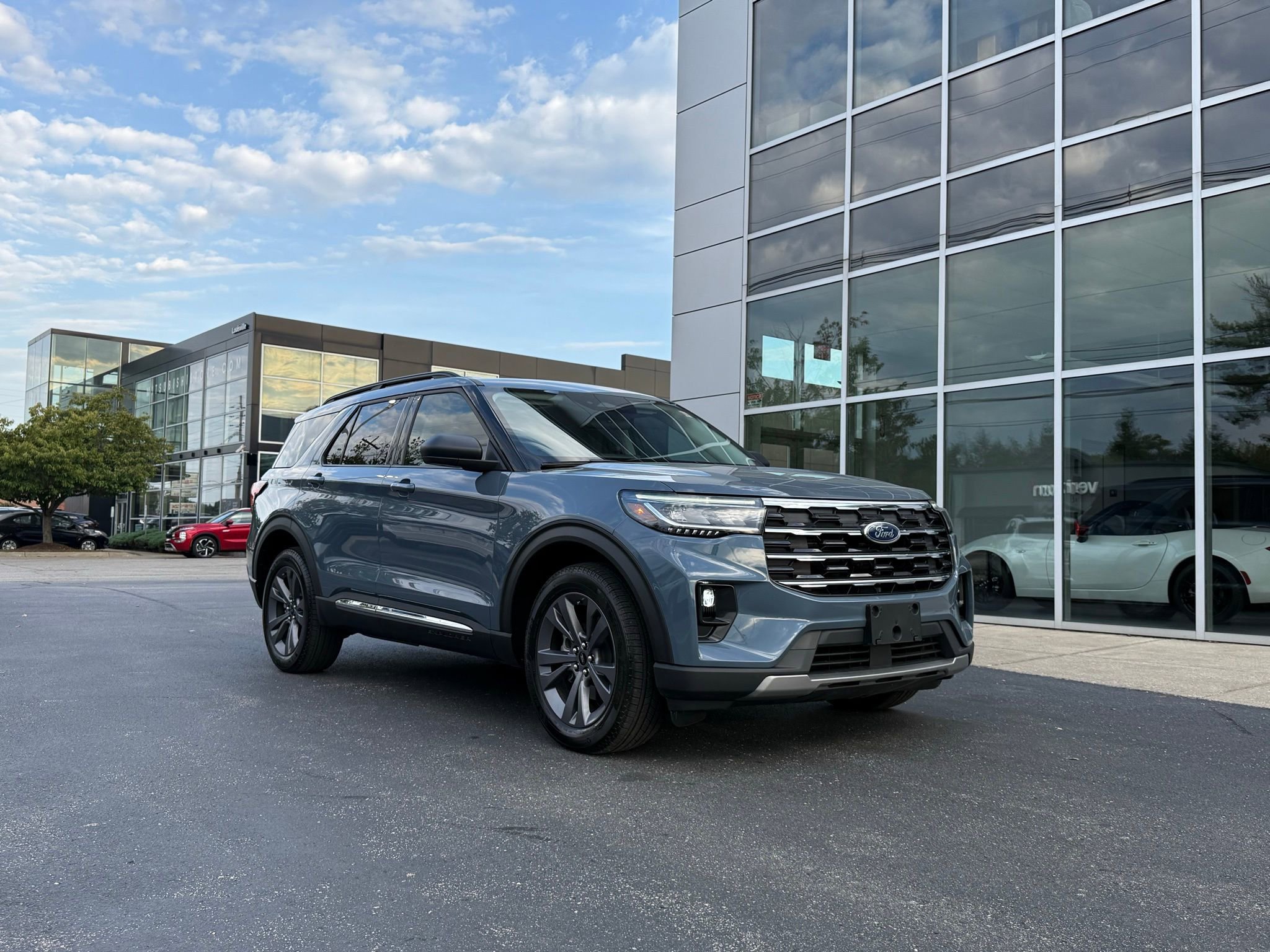 Used 2025 Ford Explorer Active w/ Active Comfort Package