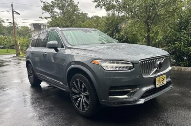 Used 2023 Volvo XC90 B6 Plus w/ Protection Package Premier AWD/4WD image 9
