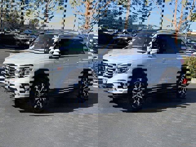 Used 2022 Mercedes-Benz GLB 250 image 4