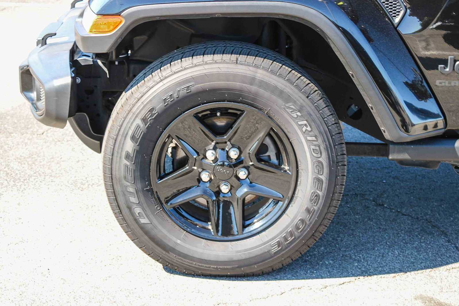 Used 2021 Jeep Gladiator Sport image 9