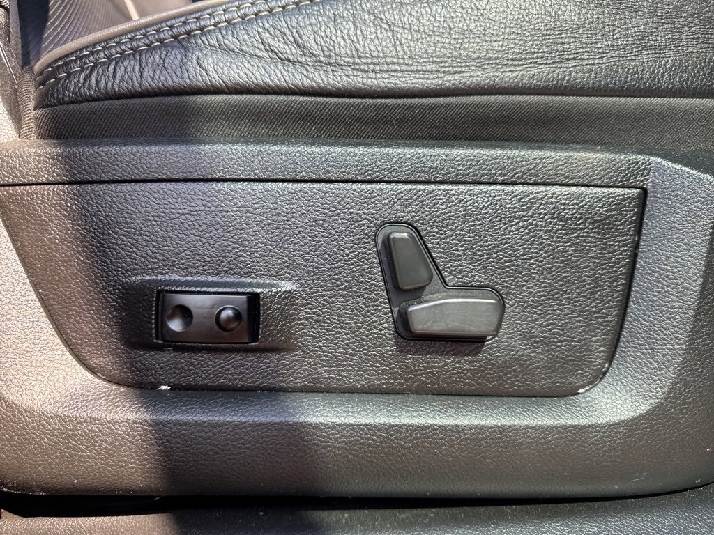 Used 2022 RAM 2500 Limited image 29