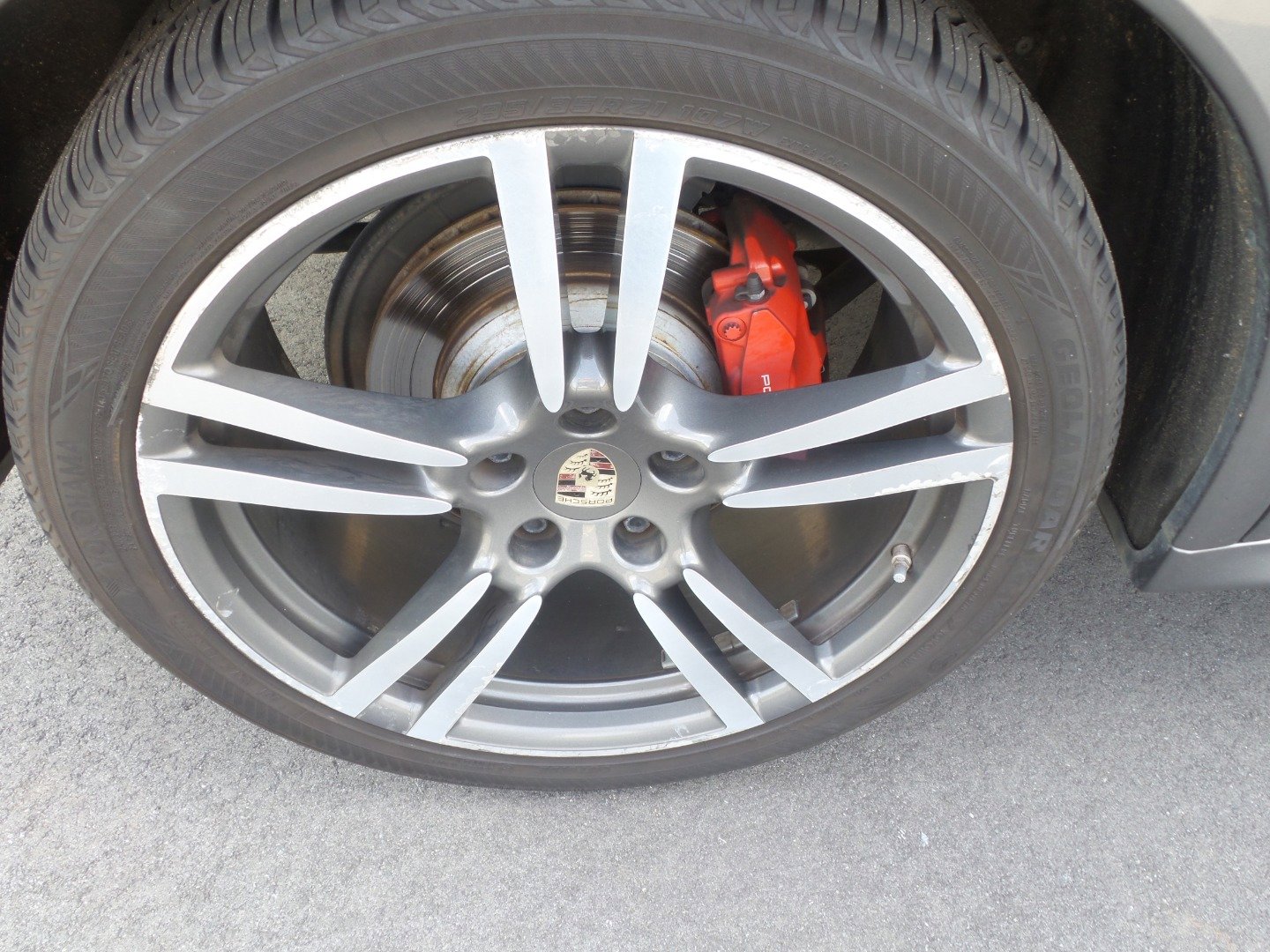 Used 2013 Porsche Cayenne GTS image 20