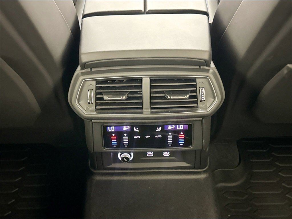 Used 2024 Lamborghini Urus S image 26