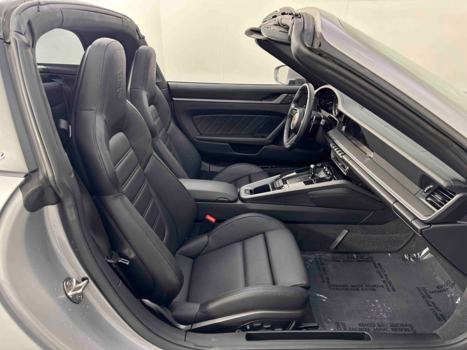 Used 2024 Porsche 911 Targa 4 w/ Premium Package image 14