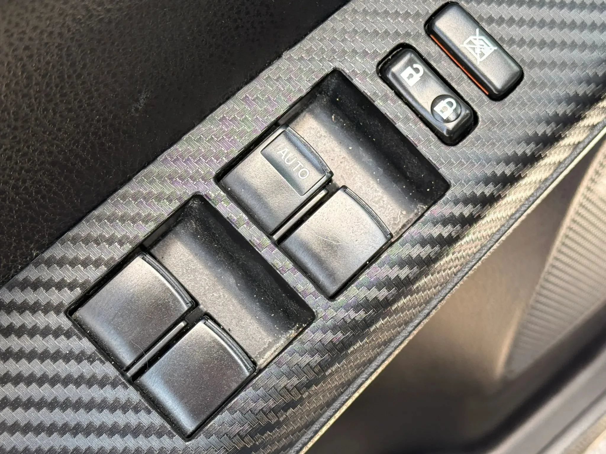 Used 2013 Toyota RAV4 LE FWD image 23