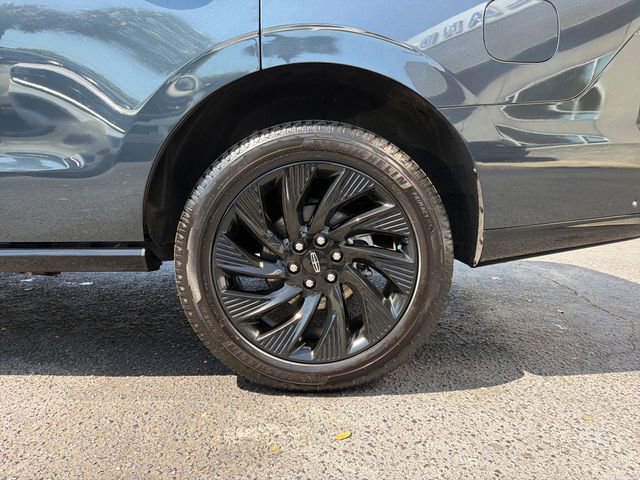 Used 2025 Lincoln Navigator Reserve w/ Jet Appearance Package AWD/4WD image 31