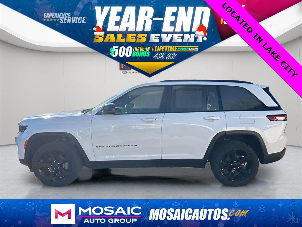 Used 2024 Jeep Grand Cherokee Altitude image 6