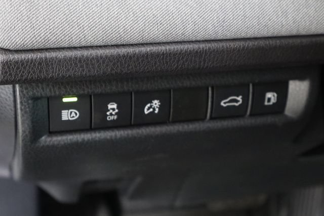 Used 2025 Toyota Camry LE FWD image 19