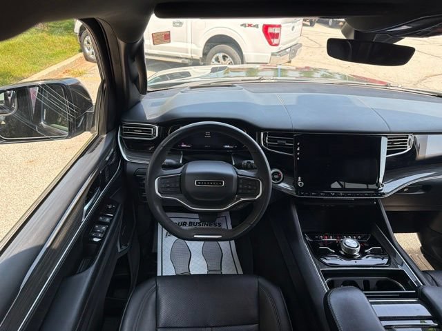 Used 2022 Jeep Wagoneer Series III w/ Premium Group I AWD/4WD image 20